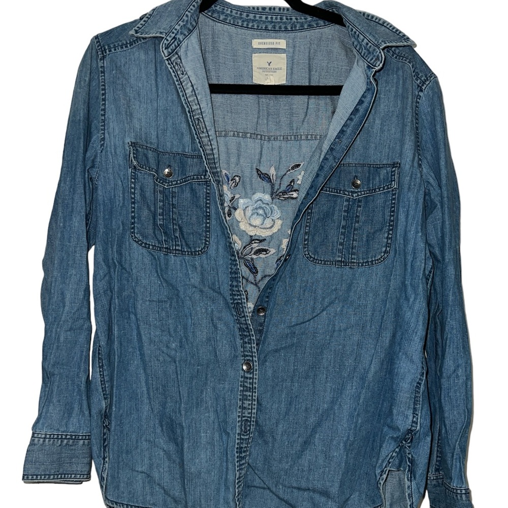 American Eagle floral embroidered denim style top • oversize fit M • embroidered